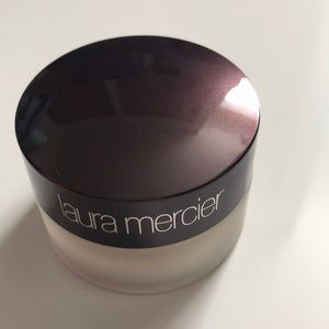Laura Mercier Creme Foundation